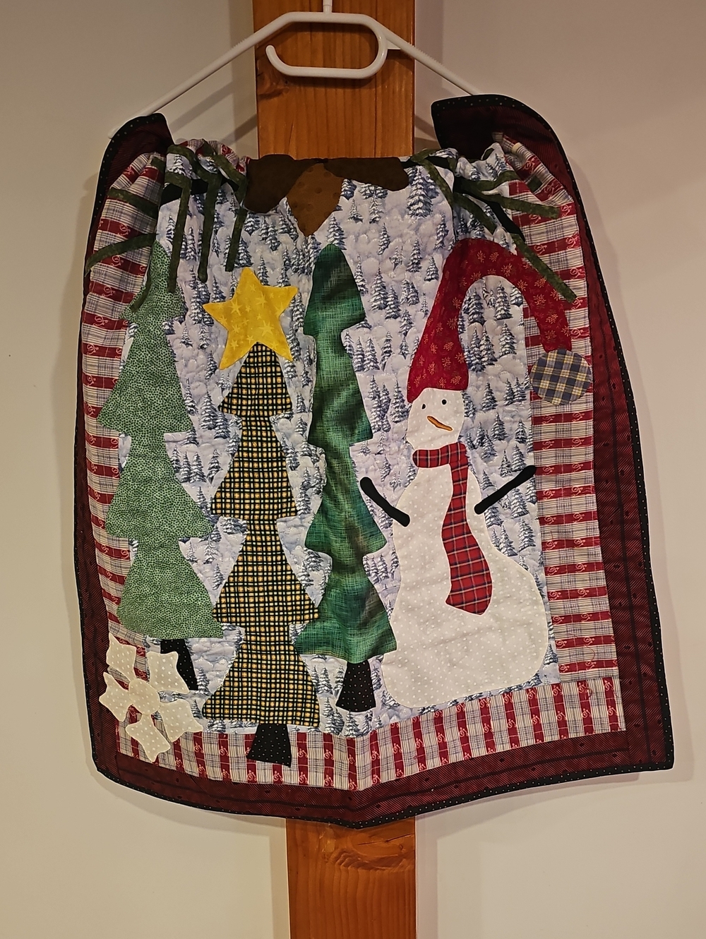 Festive Snowman Wall Hanging - Multicolor Holiday Decor